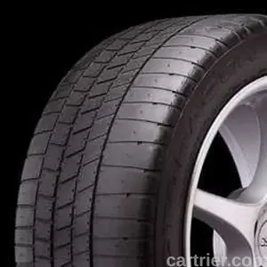 Kumho Victoracer V700