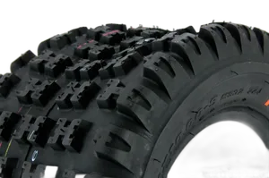 Maxxis M932 Razr, Rear